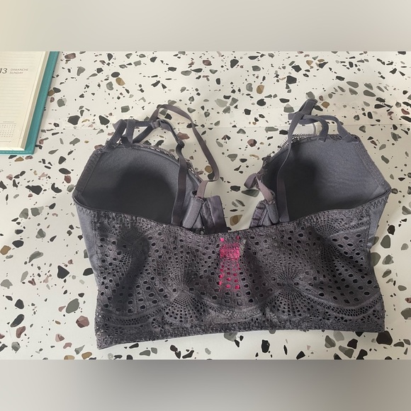 Victoria's Secret Grey Lace Bra with Underwire Support - Picture 2 of 4